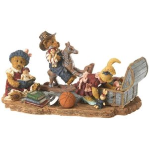 Boyds Matthew Emily and Bailey Attic Treasures Figurine